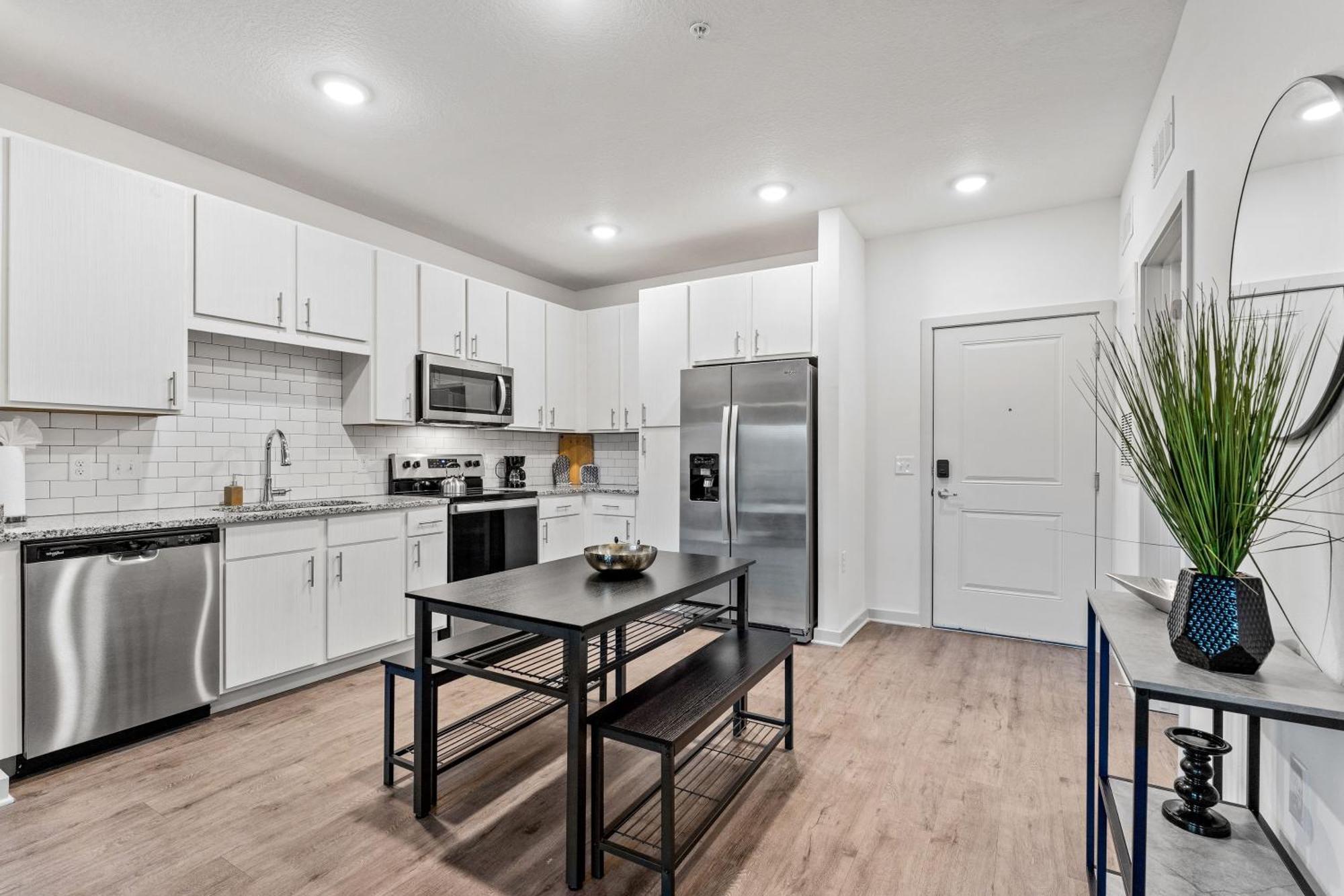 Complete Apartment ,10 Min To Parks Pets Allowed, Resort-Style Amenities Orlando Eksteriør billede